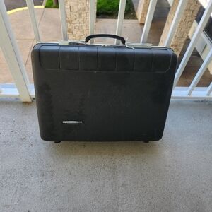 VINTAGE STARFLITE BRIEFCASE   (HARD SHELL)